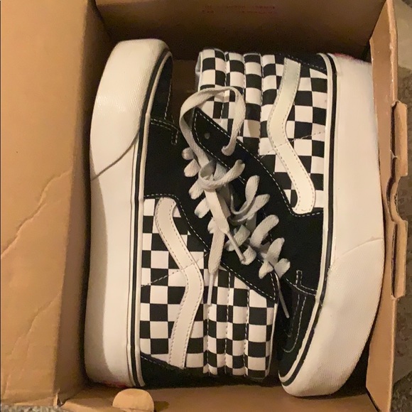 platform checkerboard vans